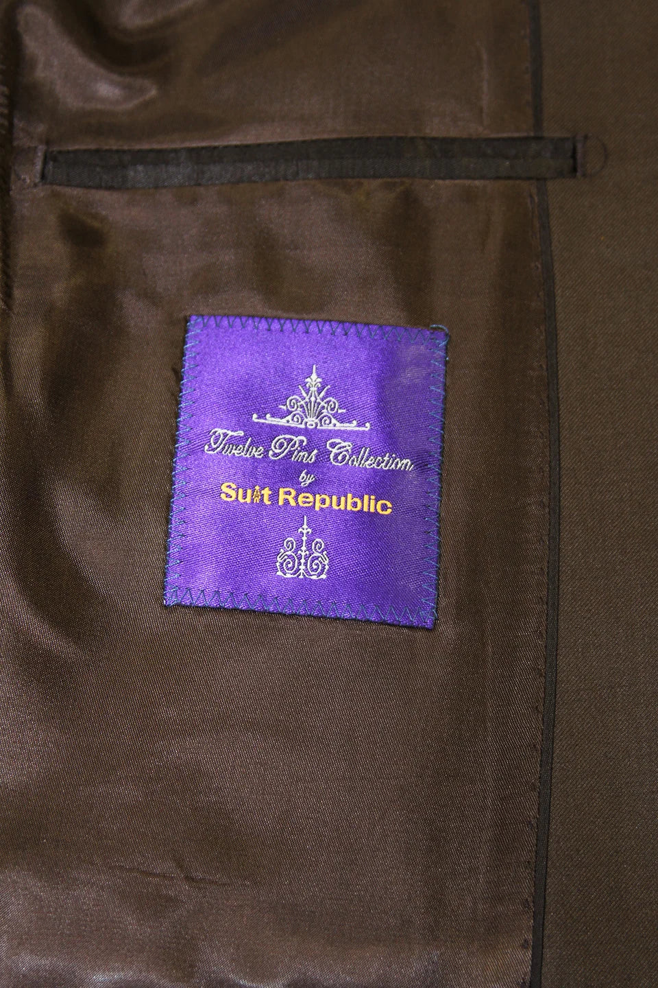 Binn Chorr: Plain Brown Double-breasted Waistcoat