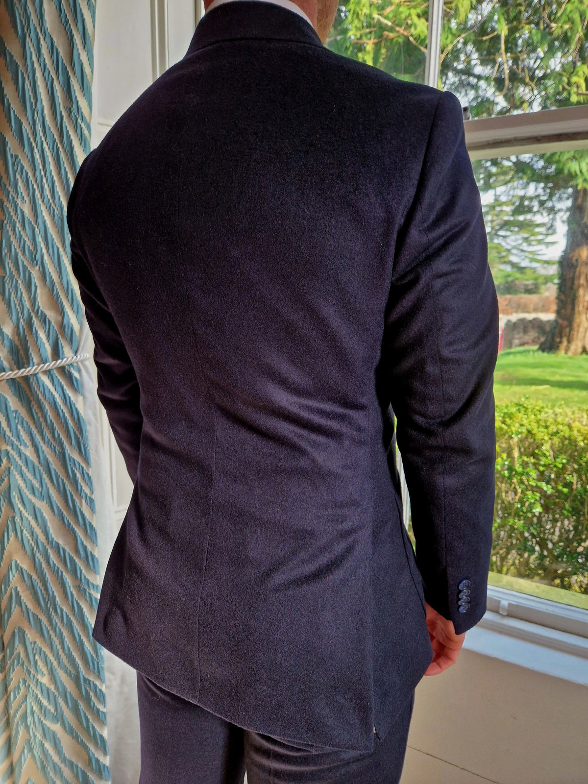 Banville: Navy Wool Double-Breasted Jacket