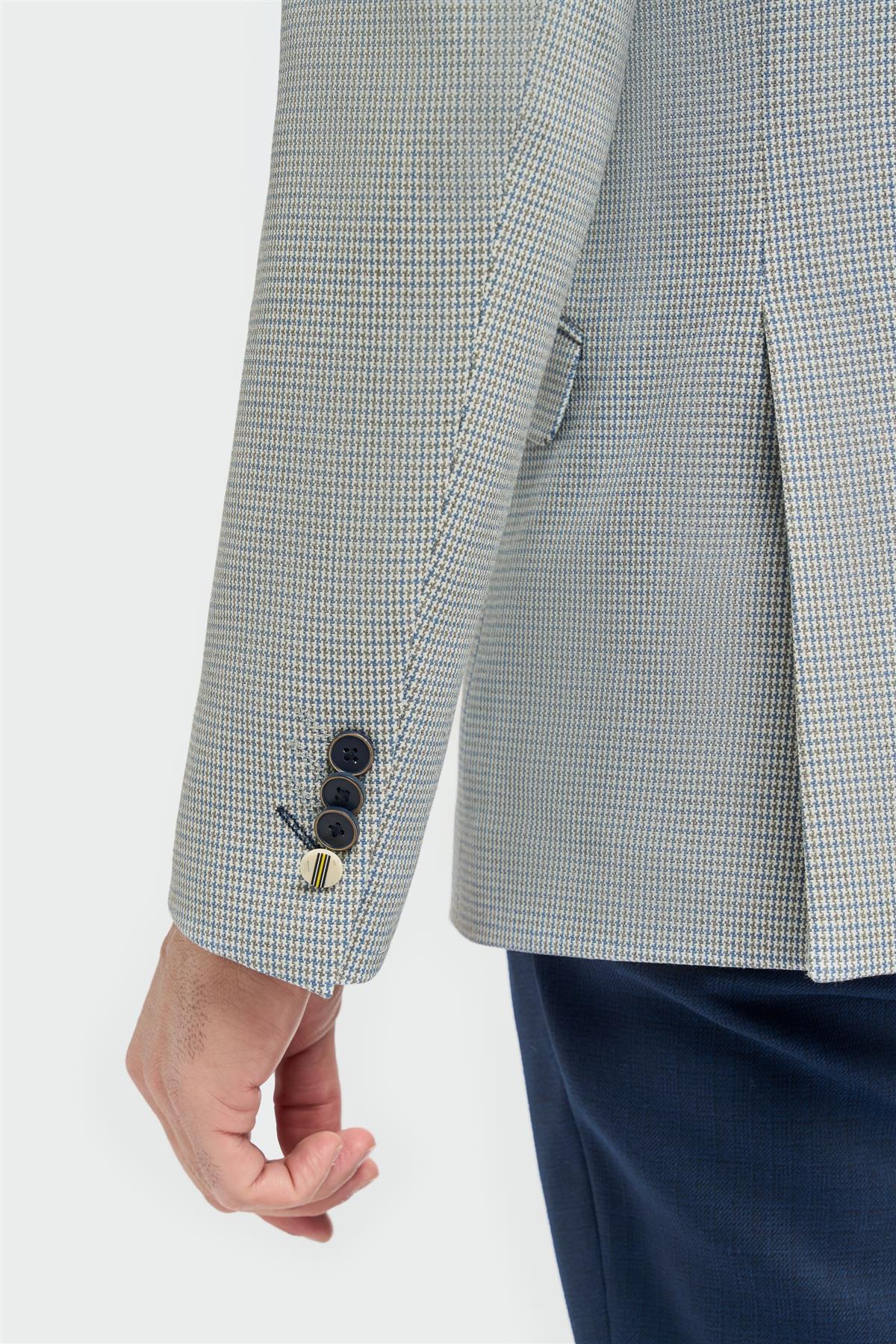 Porto: Blue Blazer