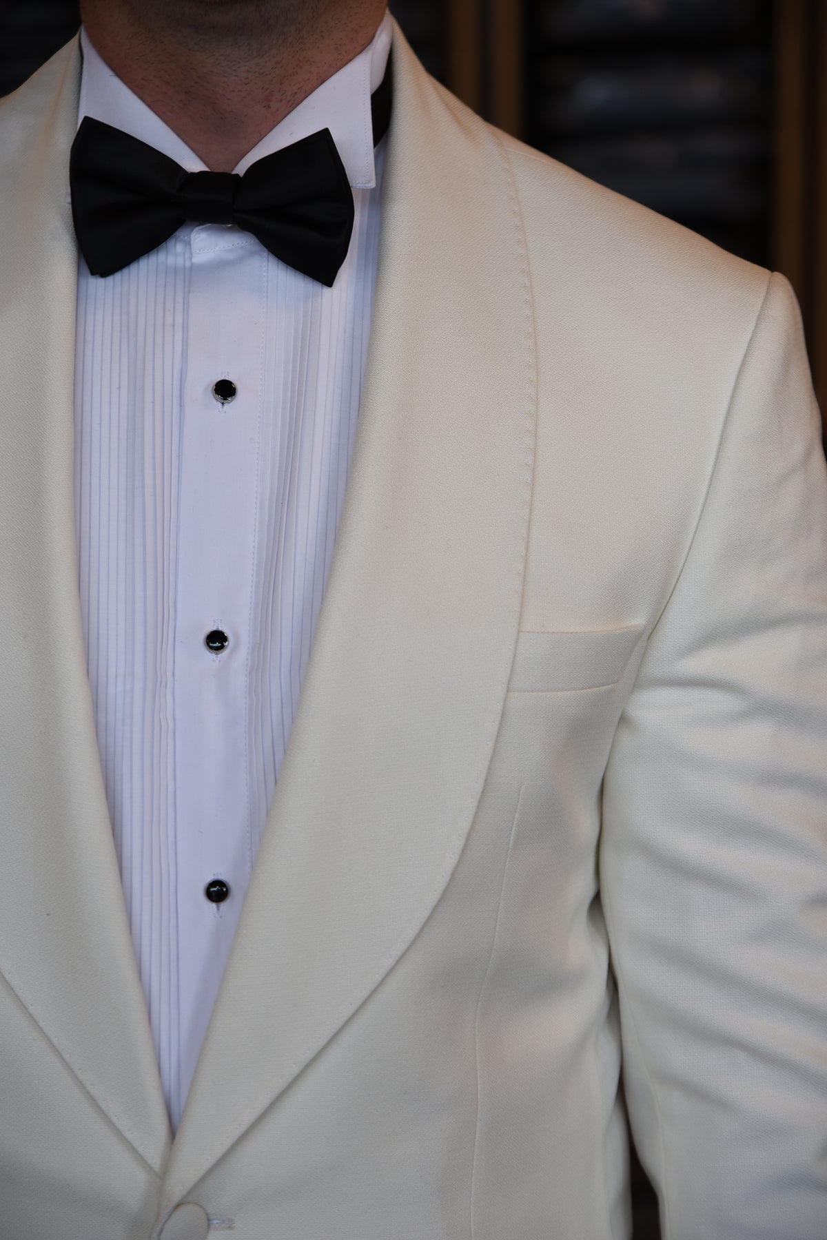 Lenny: Off-White & Black Tuxedo 2-Pc Suit