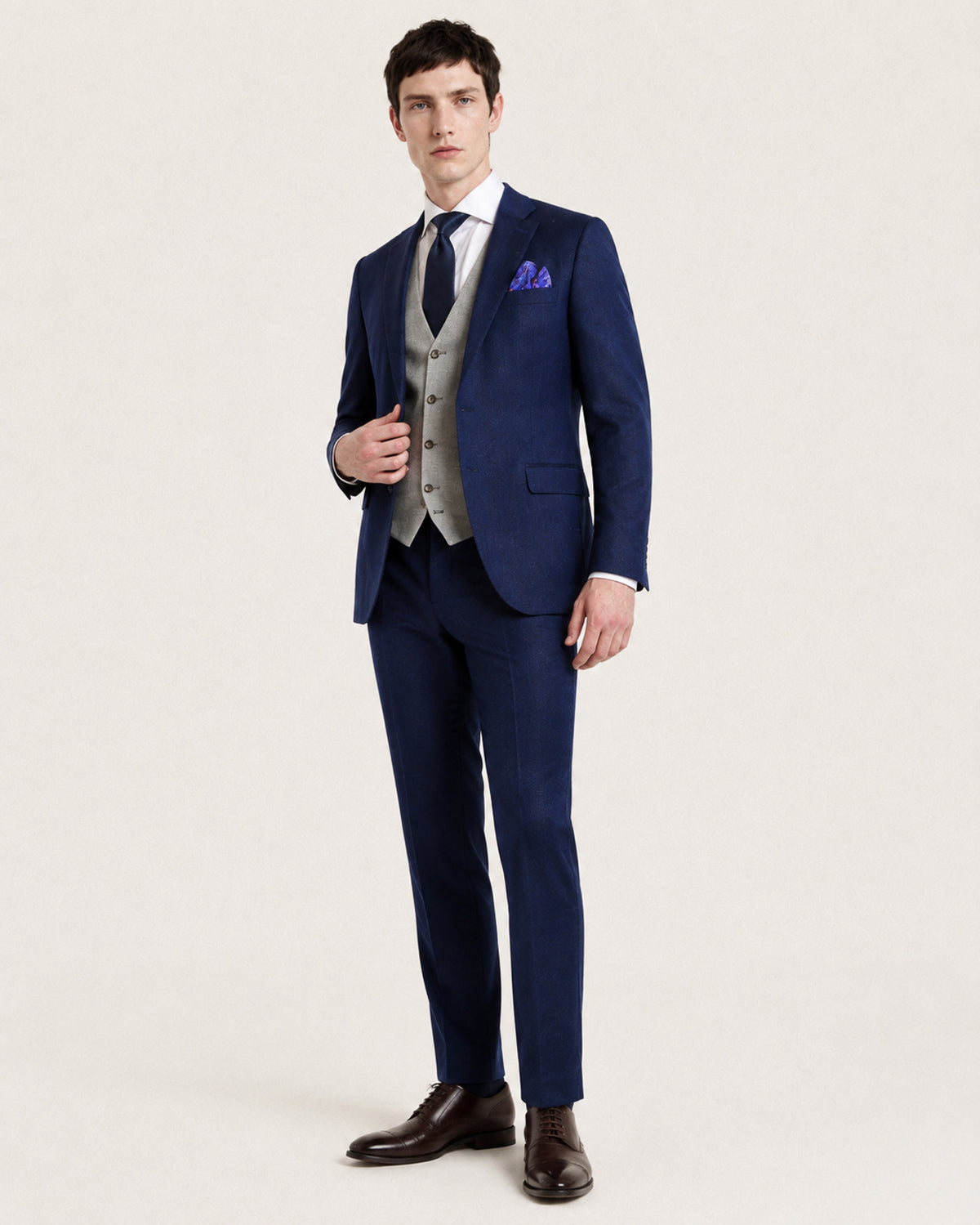 Tóibín: Navy & Beige Contrasting 3-Pc Suit