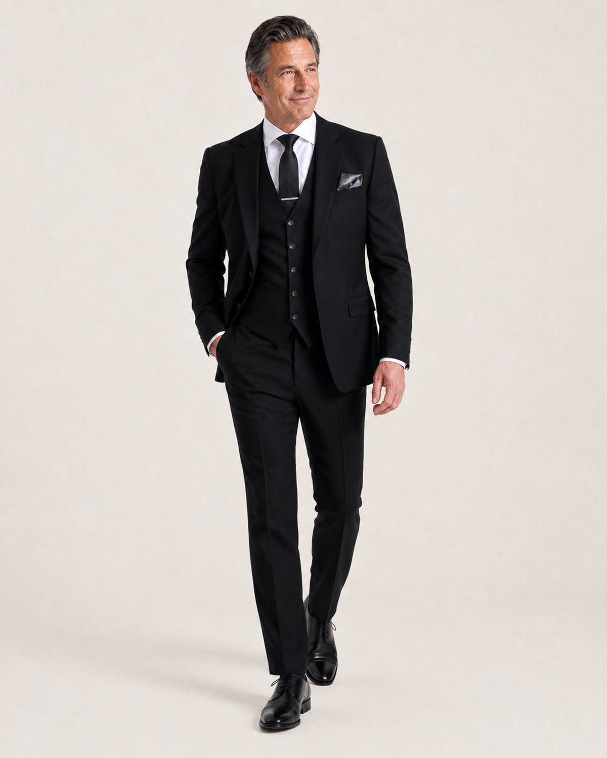 Beckett: Plain Black 3-Pc Suit