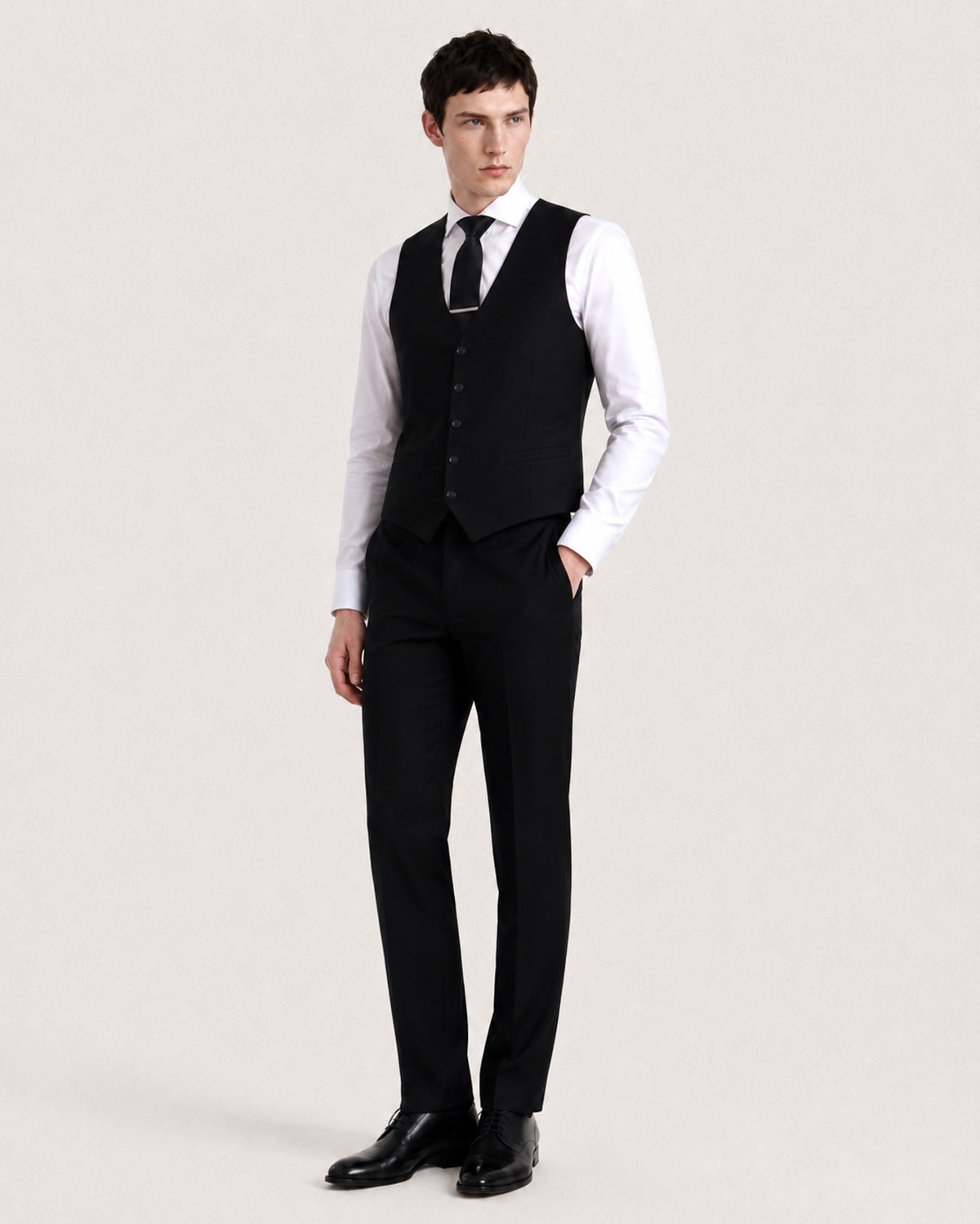 Beckett: Plain Black 3-Pc Suit