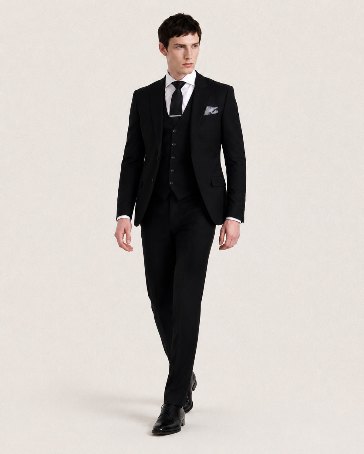 Beckett: Plain Black 3-Pc Suit