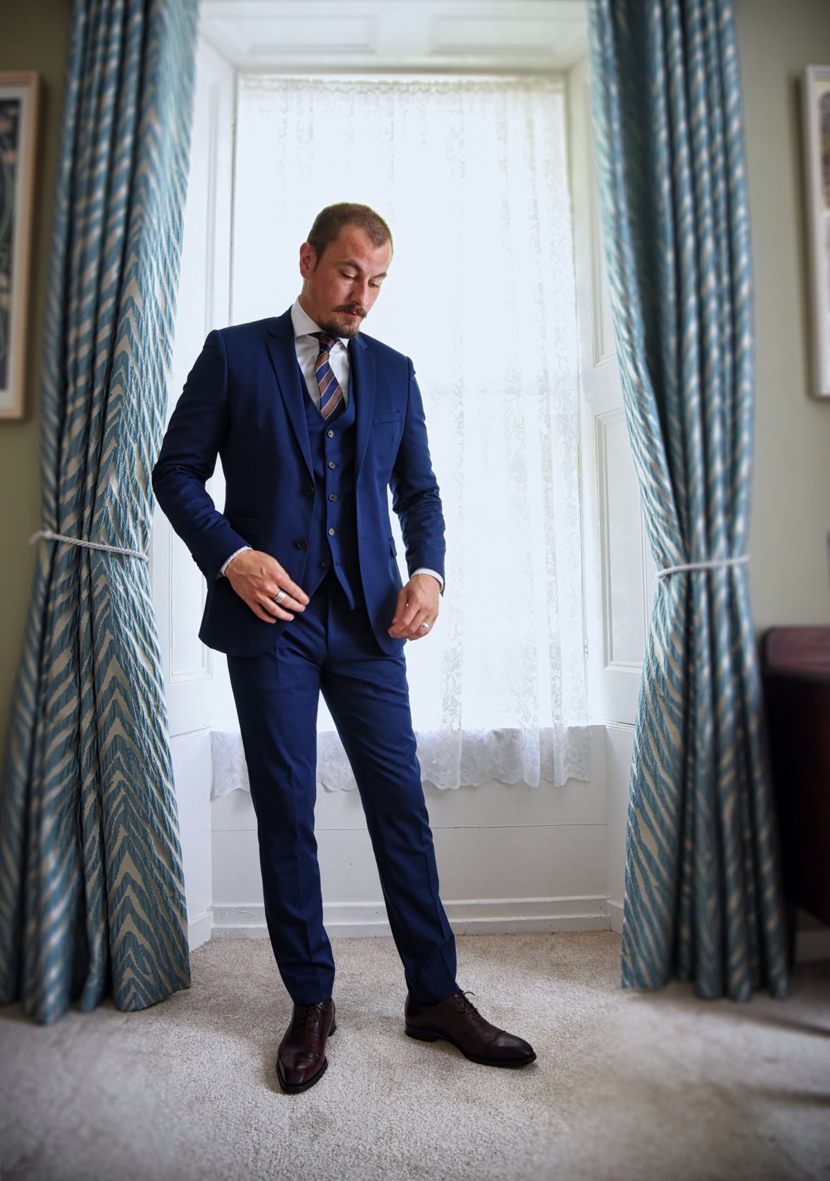 Swift: Plain Navy 3-Pc Suit